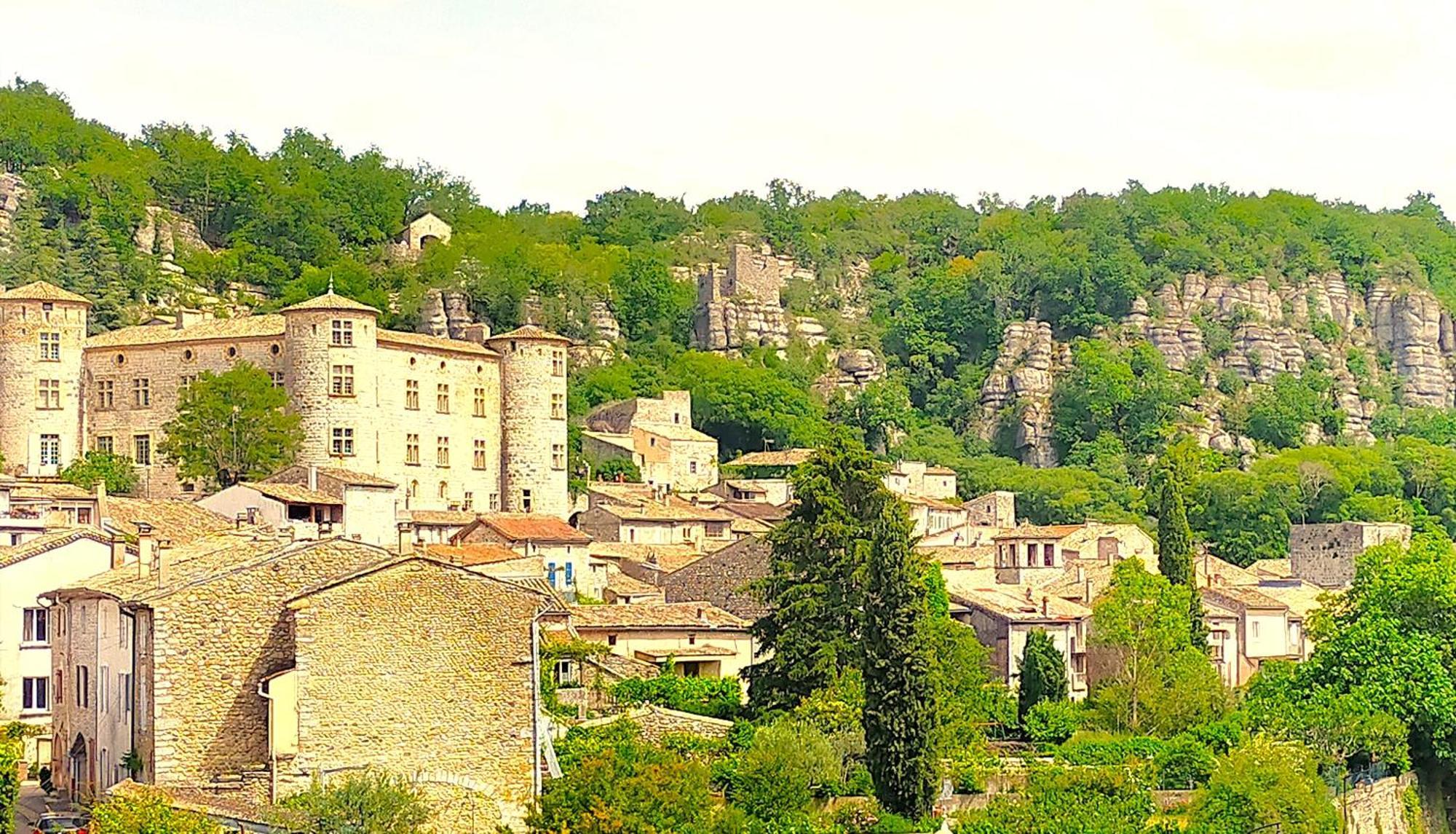 La Carpe'Diem Apartamento Vallon-Pont-dʼArc Exterior foto